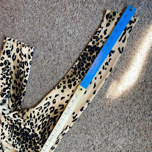 White Stag Chetah Print Soft Casual Cozy Pullover Sweater Women Size L - Picture 3 of 7